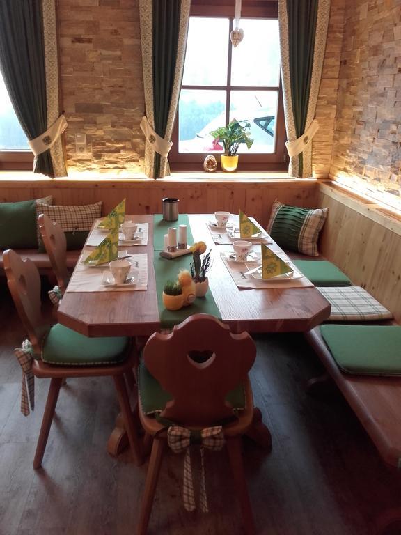 Schlosserhof Telfes im Stubai Exterior foto